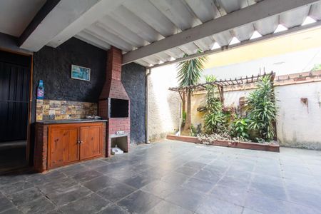 Casa para alugar com 250m², 2 quartos e 10 vagasQuintal