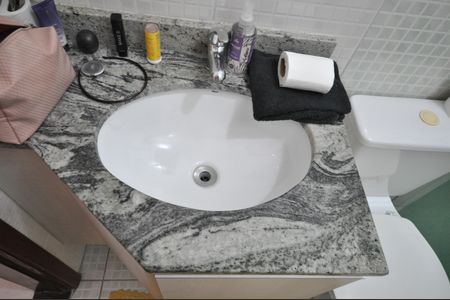 Casa à venda com 120m², 3 quartos e 2 vagasBanheiro Social