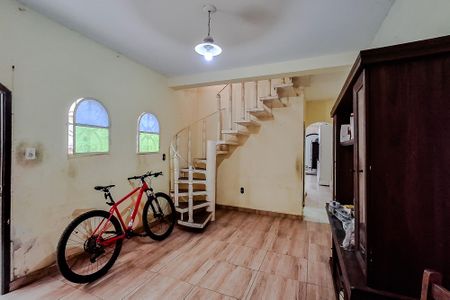 Sala de casa à venda com 4 quartos, 250m² em Cursino, São Paulo