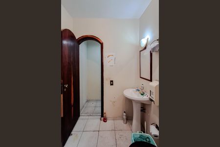 Casa para alugar com 250m², 4 quartos e 2 vagas Casa para alugar com 250m², 4 quartos e 2 vagasBanheiro (Casa 2)