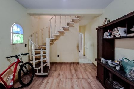Sala de casa à venda com 4 quartos, 250m² em Cursino, São Paulo