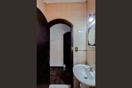 Casa para alugar com 250m², 4 quartos e 2 vagas Casa para alugar com 250m², 4 quartos e 2 vagasBanheiro da Suíte