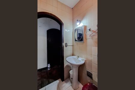 Casa para alugar com 250m², 4 quartos e 2 vagas Casa para alugar com 250m², 4 quartos e 2 vagasBanheiro da Suíte