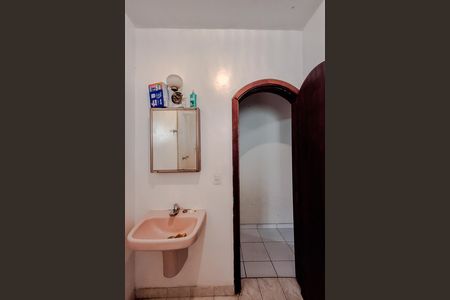 Casa para alugar com 250m², 4 quartos e 2 vagas Casa para alugar com 250m², 4 quartos e 2 vagasBanheiro 2