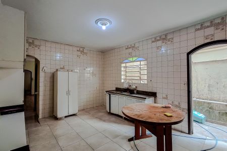 Casa para alugar com 250m², 4 quartos e 2 vagas Casa para alugar com 250m², 4 quartos e 2 vagasCozinhaCozinha