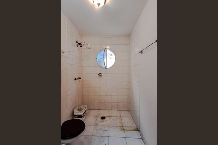 Casa para alugar com 250m², 4 quartos e 2 vagas Casa para alugar com 250m², 4 quartos e 2 vagasBanheiro (Casa 2)