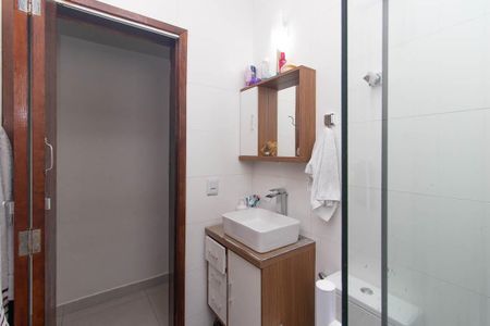 Casa à venda com 130m², 4 quartos e 2 vagasBanheiro Social