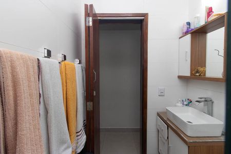 Casa à venda com 130m², 4 quartos e 2 vagasBanheiro Social