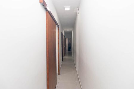 Casa à venda com 130m², 4 quartos e 2 vagasCorredor dos Quartos