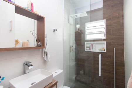 Casa à venda com 130m², 4 quartos e 2 vagasBanheiro Social