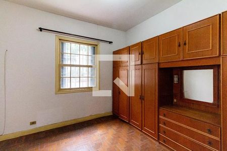 Casa à venda com 371m², 4 quartos e 5 vagas Casa à venda com 371m², 4 quartos e 5 vagasQuarto