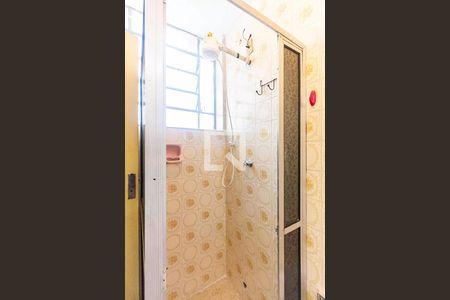 Casa à venda com 371m², 4 quartos e 5 vagas Casa à venda com 371m², 4 quartos e 5 vagasBanheiro