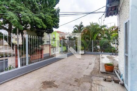 Casa à venda com 371m², 4 quartos e 5 vagas Casa à venda com 371m², 4 quartos e 5 vagasÁrea externa