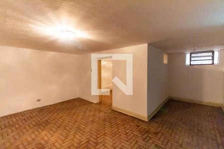 Casa à venda com 371m², 4 quartos e 5 vagas Casa à venda com 371m², 4 quartos e 5 vagasQuarto