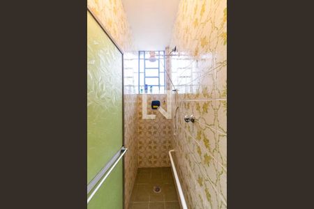 Casa à venda com 371m², 4 quartos e 5 vagas Casa à venda com 371m², 4 quartos e 5 vagasBanheiro