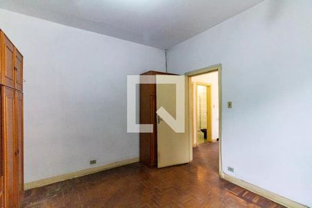 Casa à venda com 371m², 4 quartos e 5 vagas Casa à venda com 371m², 4 quartos e 5 vagasQuarto