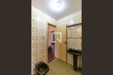 Casa à venda com 371m², 4 quartos e 5 vagas Casa à venda com 371m², 4 quartos e 5 vagasBanheiro