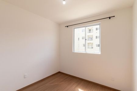 Quarto 1 de apartamento para alugar com 2 quartos, 44m² em Xaxim, Curitiba