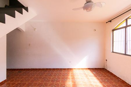 Sala de casa à venda com 3 quartos, 300m² em Vila Santa Virginia, São Paulo
