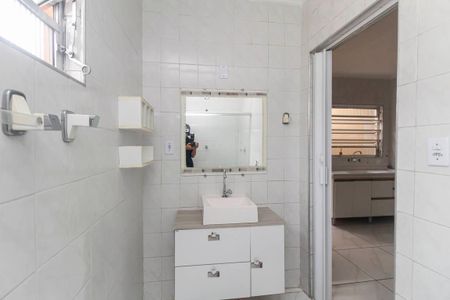 Casa para alugar com 111m², 3 quartos e sem vagaBanheiro