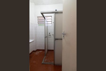 Banheiro de casa à venda com 2 quartos, 123m² em Conjunto Residencial Butanta, São Paulo