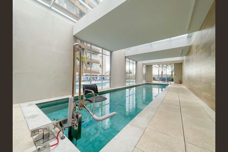 Apartamento à venda com 77m², 2 quartos e 2 vagasÁrea comum - Piscina