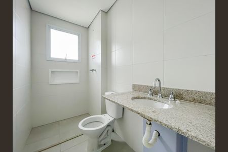 Apartamento à venda com 77m², 2 quartos e 2 vagasBanheiro da Suíte 1