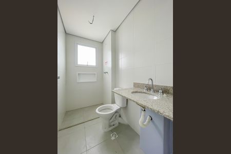 Apartamento à venda com 77m², 2 quartos e 2 vagasBanheiro da Suíte 1