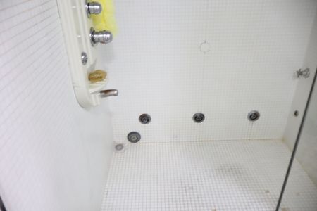 Casa à venda com 205m², 3 quartos e 2 vagasBanheiro suíte