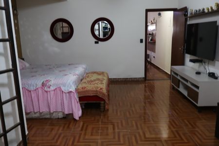 Casa para alugar com 205m², 4 quartos e 2 vagasSuite