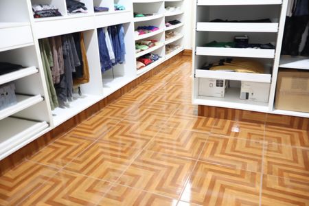 Casa à venda com 205m², 4 quartos e 2 vagasCloset da suíte