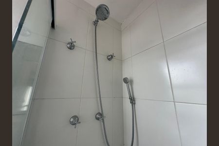 Apartamento para alugar com 64m², 2 quartos e 1 vaga Apartamento para alugar com 64m², 2 quartos e 1 vagaBanheiro da Suíte