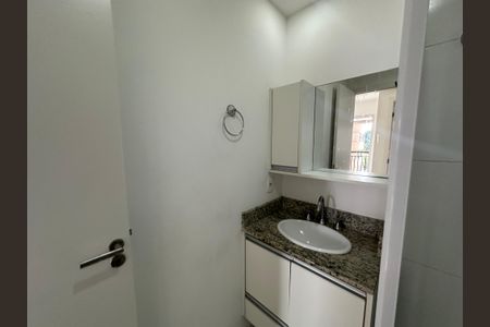 Apartamento para alugar com 64m², 2 quartos e 1 vaga Apartamento para alugar com 64m², 2 quartos e 1 vagaBanheiro