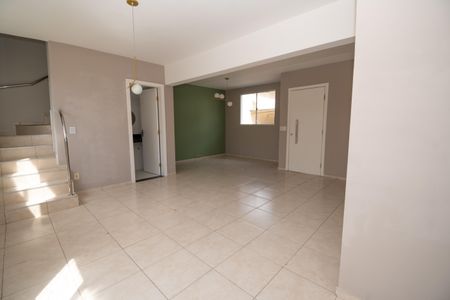 Casa de condomínio para alugar com 190m², 3 quartos e 3 vagasSala 2