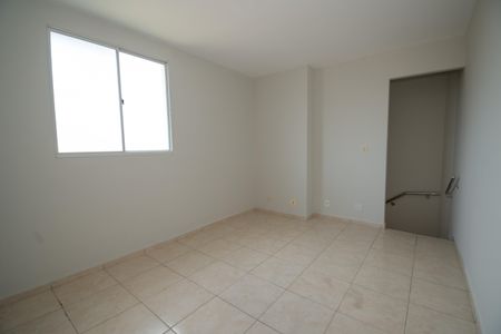 Casa de condomínio para alugar com 190m², 3 quartos e 3 vagasSala