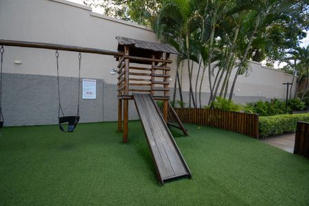 Casa de condomínio para alugar com 190m², 3 quartos e 3 vagasÁrea comum - Playground