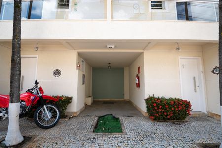 Casa de condomínio para alugar com 190m², 3 quartos e 3 vagasFachada