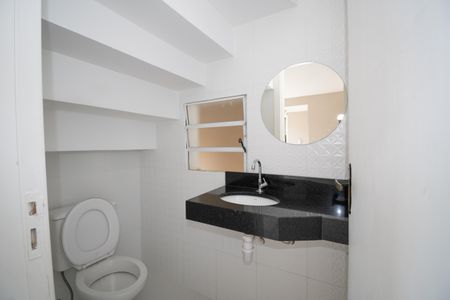 Casa de condomínio para alugar com 190m², 3 quartos e 3 vagasBanheiro