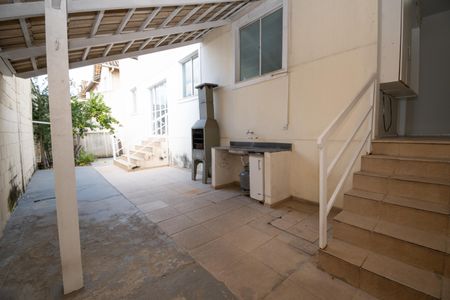 Casa de condomínio para alugar com 190m², 3 quartos e 3 vagasÁrea comum - Churrasqueira