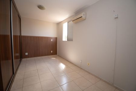 Casa de condomínio para alugar com 190m², 3 quartos e 3 vagasQuarto 3 - Suíte