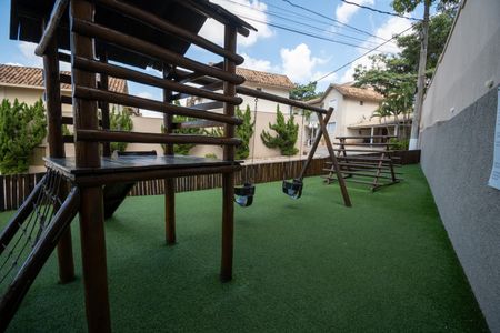 Casa de condomínio para alugar com 190m², 3 quartos e 3 vagasÁrea comum - Playground