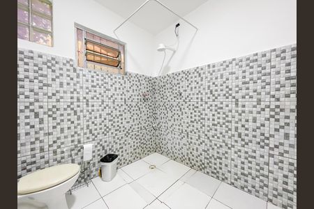 Casa à venda com 69m², 1 quarto e 2 vagasBanheiro