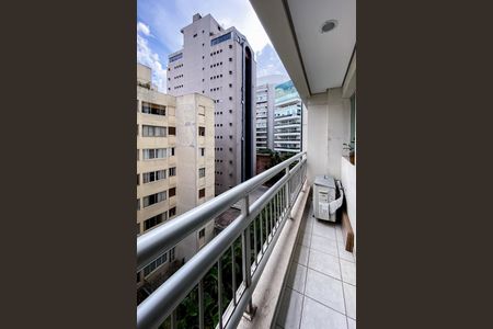 Apartamento à venda com 44m², 2 quartos e 1 vaga Apartamento à venda com 44m², 2 quartos e 1 vagaVaranda