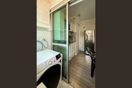 Apartamento à venda com 44m², 2 quartos e 1 vaga Apartamento à venda com 44m², 2 quartos e 1 vagaÁrea de Serviço