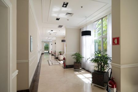 Apartamento à venda com 44m², 2 quartos e 1 vaga Apartamento à venda com 44m², 2 quartos e 1 vagaHall Entrada