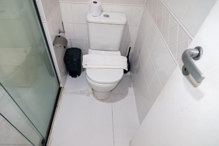 Apartamento à venda com 44m², 2 quartos e 1 vaga Apartamento à venda com 44m², 2 quartos e 1 vagaBanheiro