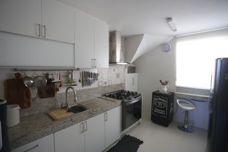 Apartamento à venda com 160m², 3 quartos e 2 vagasCozinha