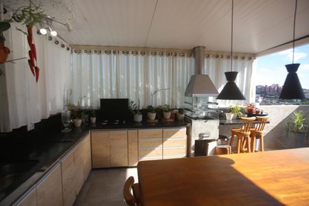 Apartamento à venda com 160m², 3 quartos e 2 vagasArea gourmet