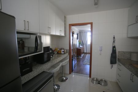 Apartamento à venda com 160m², 3 quartos e 2 vagasCozinha