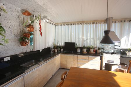 Apartamento à venda com 160m², 3 quartos e 2 vagasArea gourmet